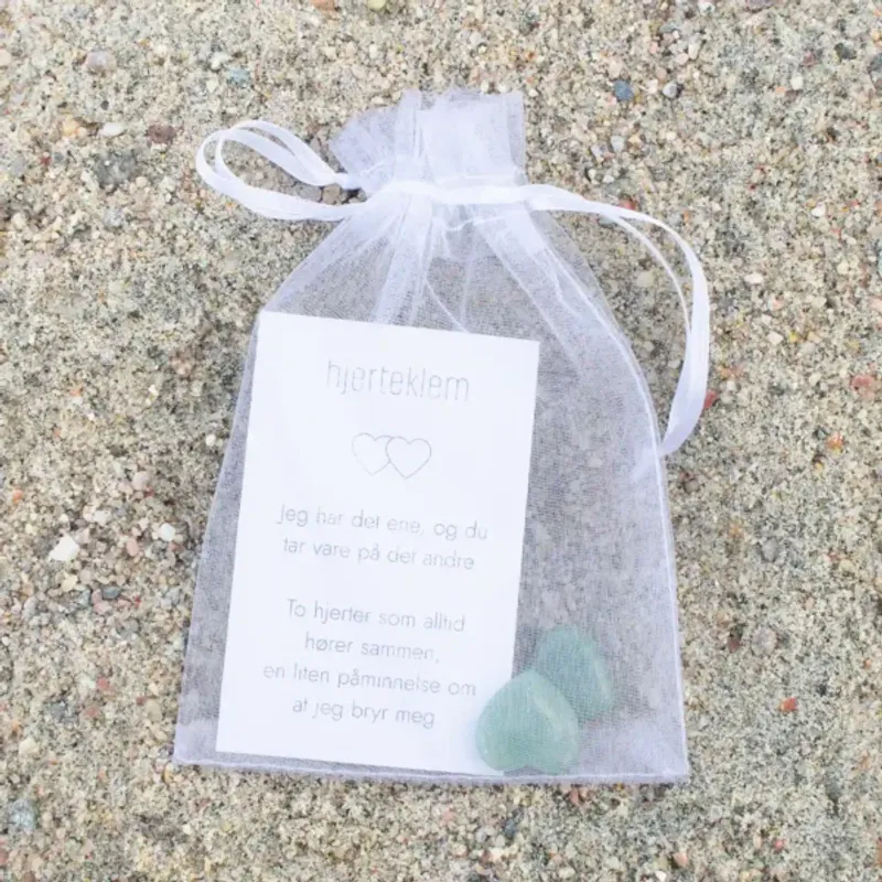 To grønne hjerteklemmer